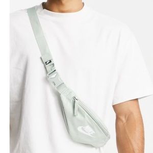 NIKE HERITAGE WAIST PACK IN SEAFOAM-BLUE
